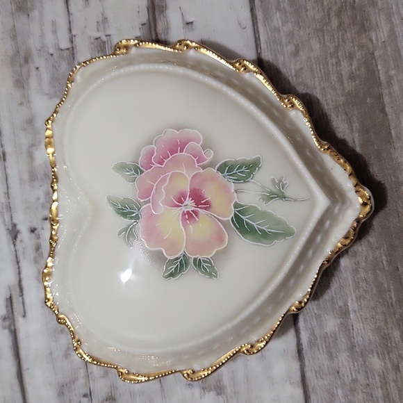 Vintage Porcelain Heart Musical Trinket Box - Picture 6 of 10